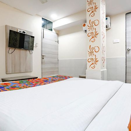 Fabexpress Sarah Gold - Nr Nesco Exhibition Center Hotel Mumbai Bagian luar foto