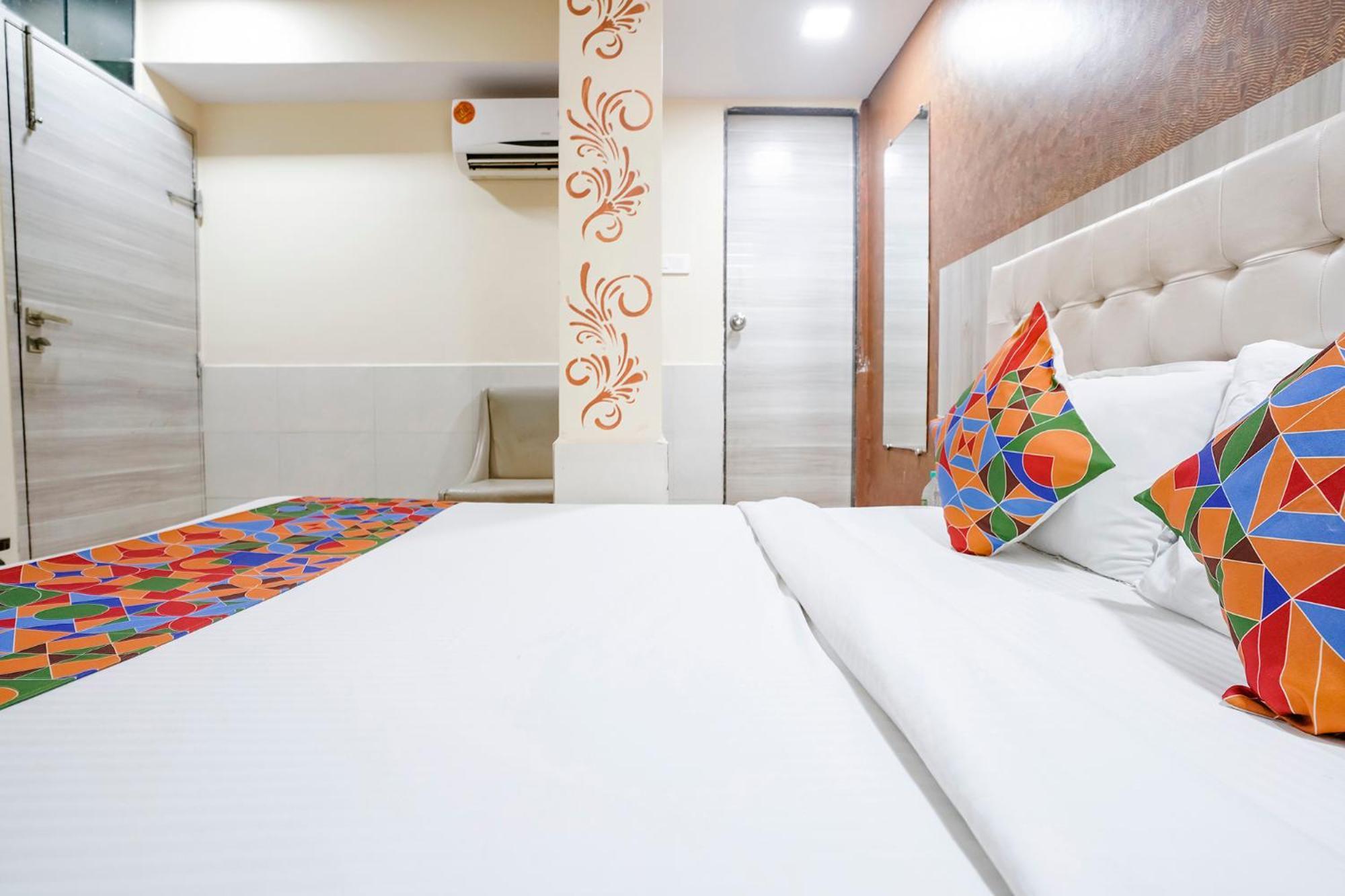 Fabexpress Sarah Gold - Nr Nesco Exhibition Center Hotel Mumbai Bagian luar foto