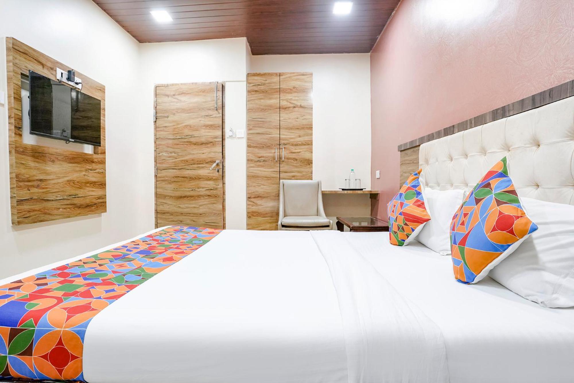 Fabexpress Sarah Gold - Nr Nesco Exhibition Center Hotel Mumbai Bagian luar foto