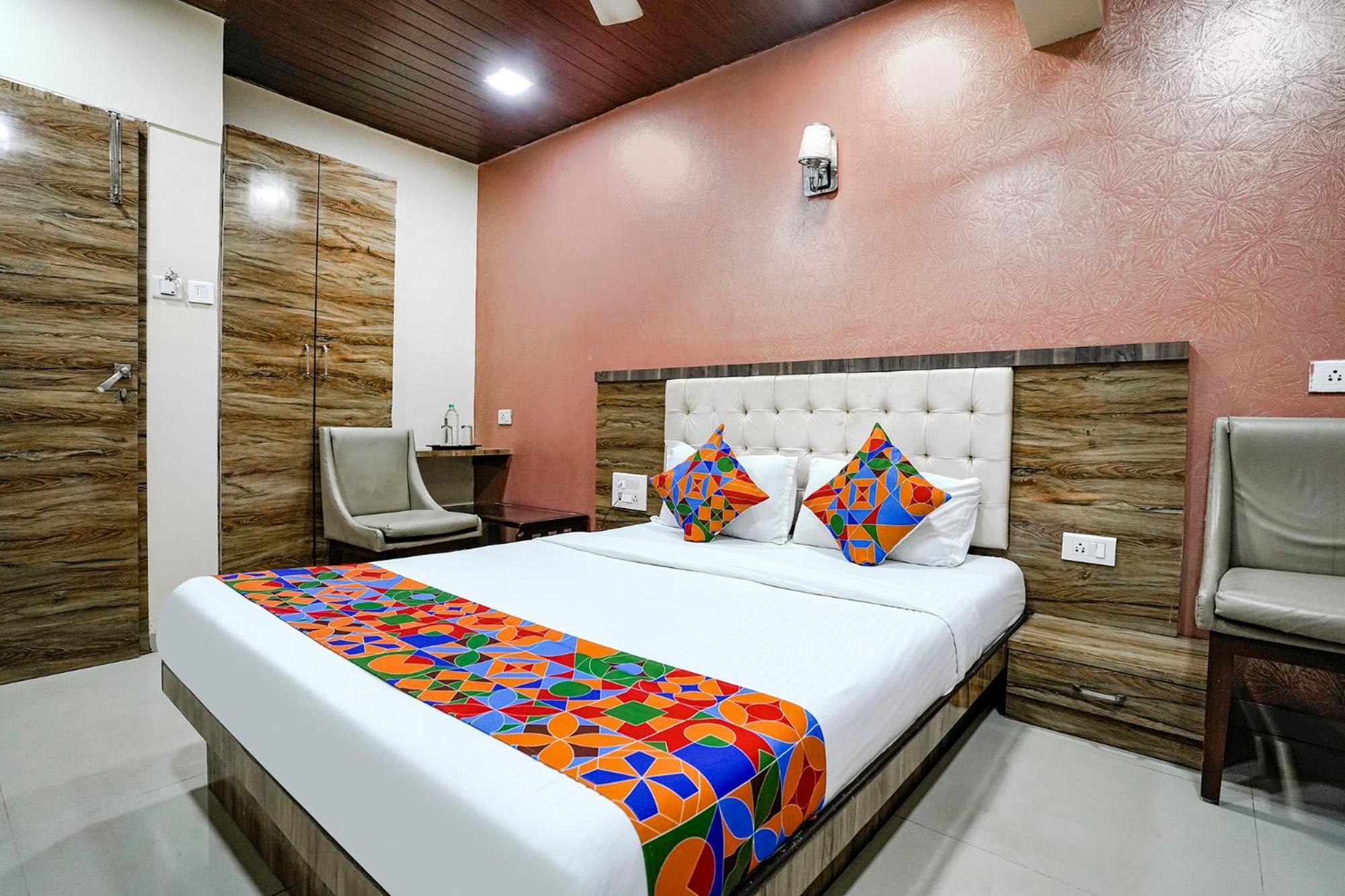 Fabexpress Sarah Gold - Nr Nesco Exhibition Center Hotel Mumbai Bagian luar foto