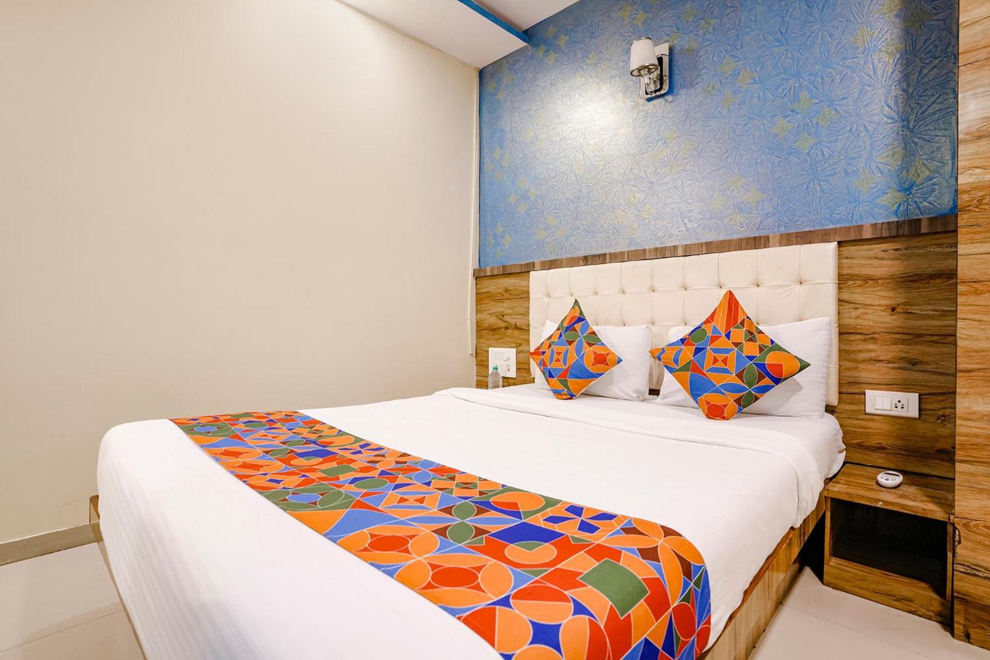 Fabexpress Sarah Gold - Nr Nesco Exhibition Center Hotel Mumbai Bagian luar foto